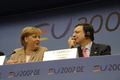 Vertice UE - raggiunto un accordo su un trattato di riforma