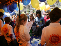 Ukraine - Village européen: beaucoup d'histoire et de connaissances pour tous les âges dans les tentes montées à l'occasion du 50e anniversaire