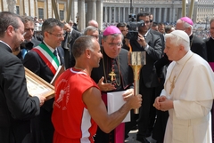 Benedictine Torch 2007 “For a United Europe”