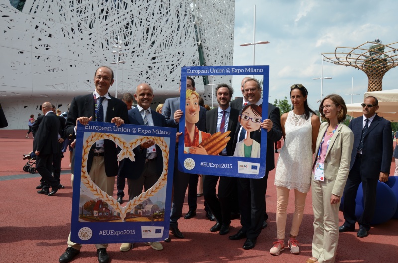 Serbia: Deputy Prime Minister, Minister of Foreign Affairs Mr Ivica Dacic, Minister of Sports Mr Vanja Udovicic